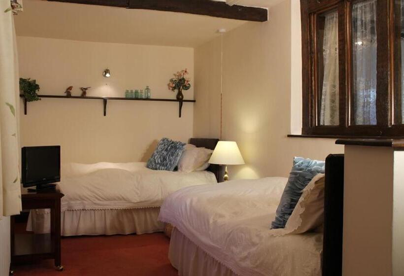 Colston Hall Farmhouse B&b