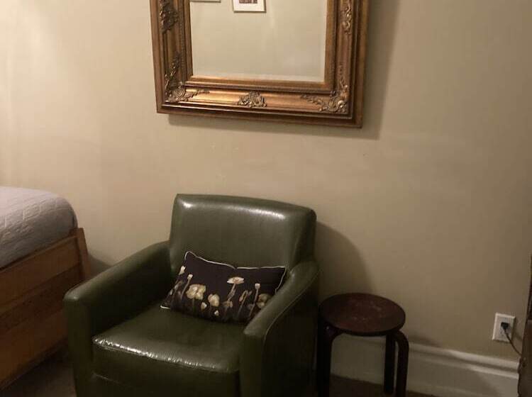 민박 Old Chicago Inn