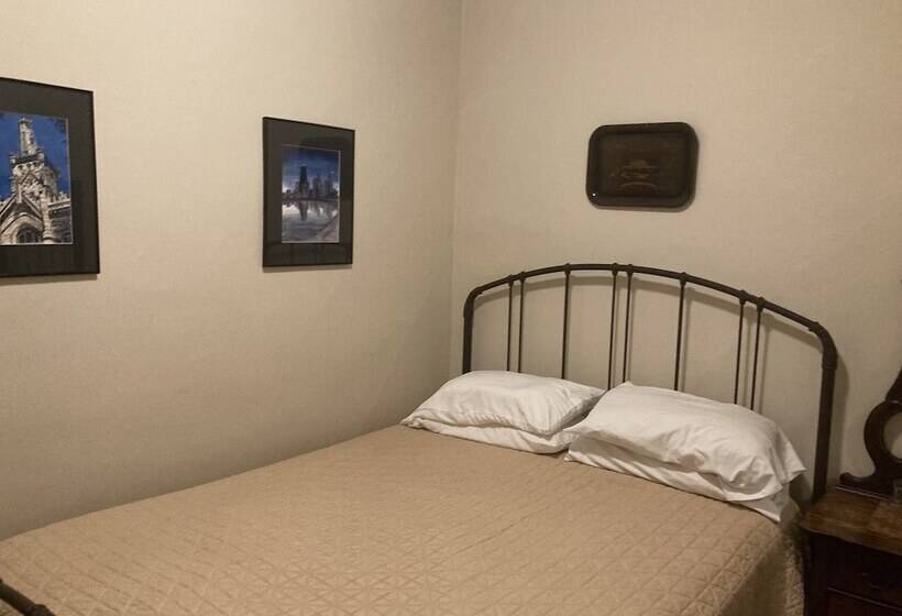 민박 Old Chicago Inn