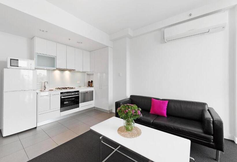 Docklands Private Collection   City Harbour Apartments