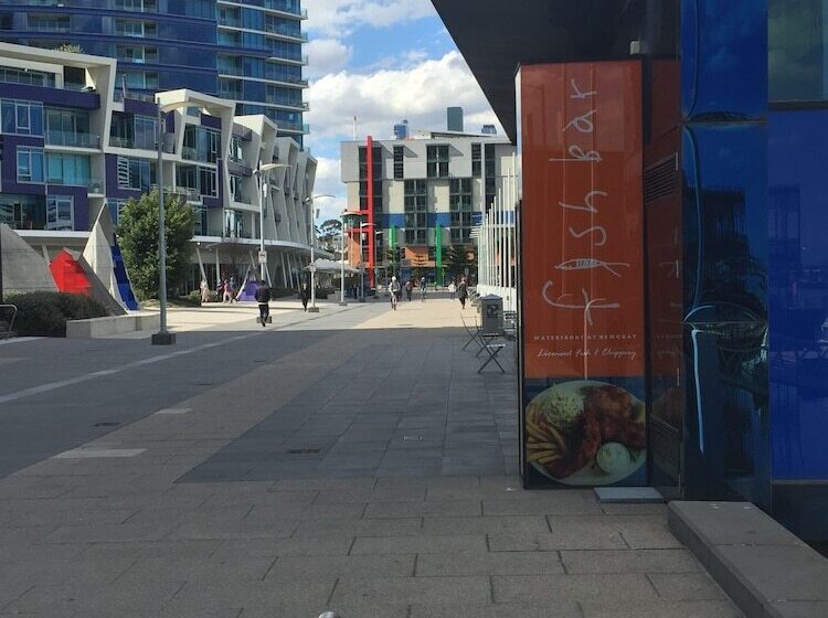 Docklands Private Collection   City Harbour Apartments