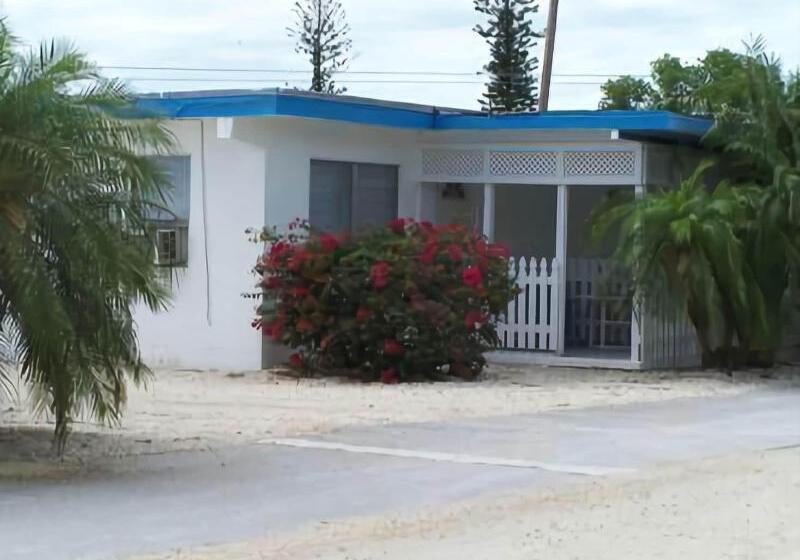 Floating Sea Cove Resort & Marina