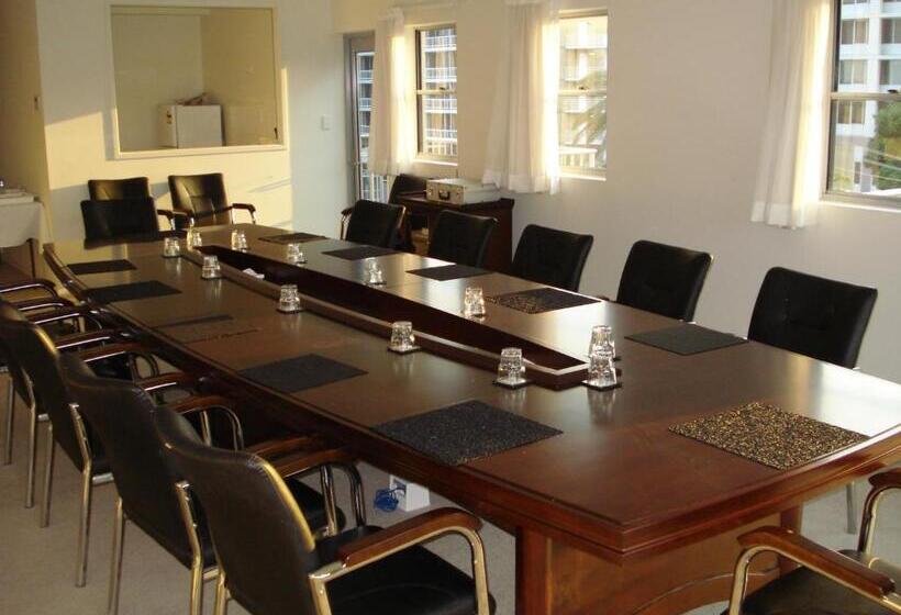 Gladstone City Central Apartment Hotel Official