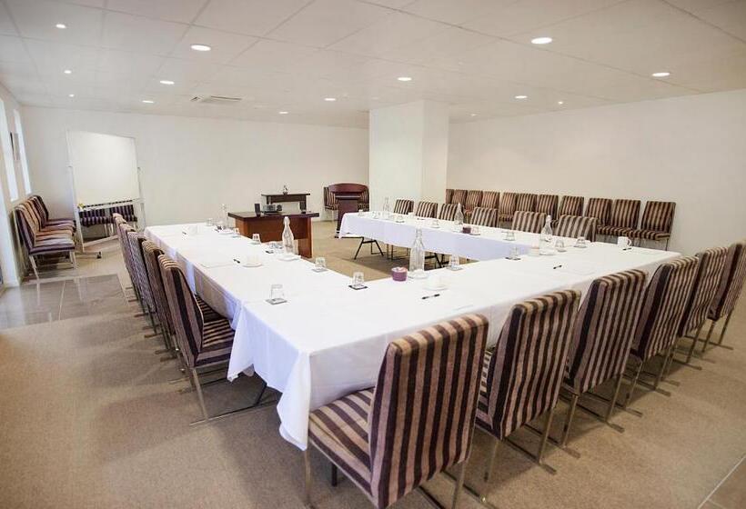 Gladstone City Central Apartment Hotel Official