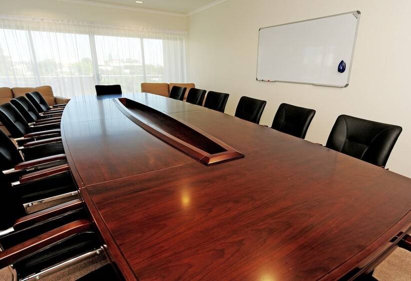 Gladstone City Central Apartment Hotel Official