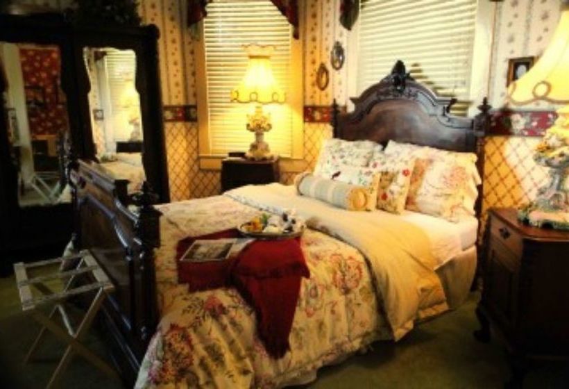Granny Lou's Bed And Breakfast