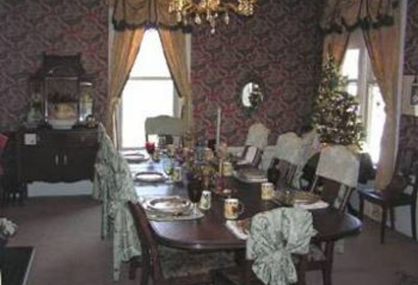Granny Lou's Bed And Breakfast