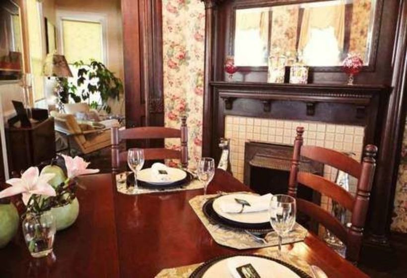 Granny Lou's Bed And Breakfast