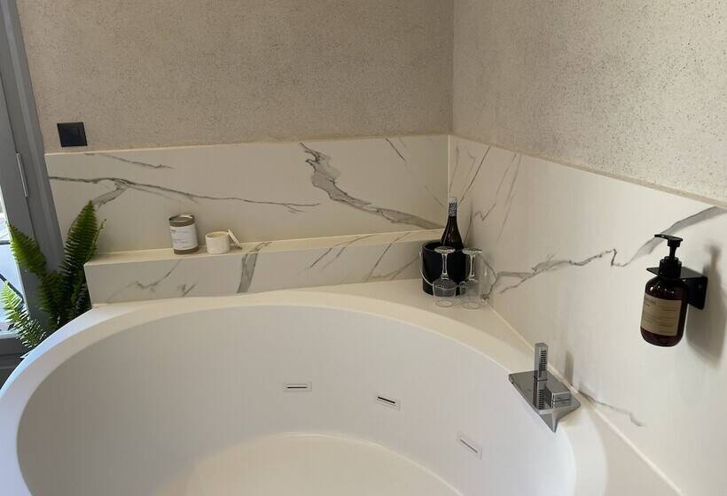 בית מלון כפרי Amphitrite