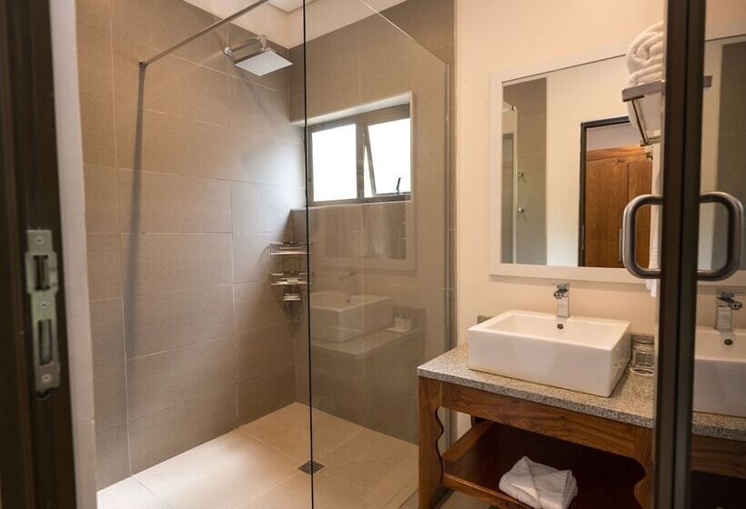 Отель Anew Resort Hunters Rest Rustenburg