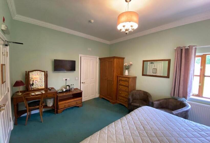 فندق Broom Hall Country