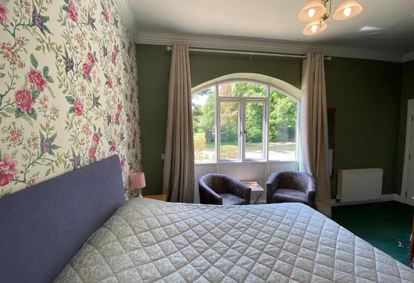 فندق Broom Hall Country