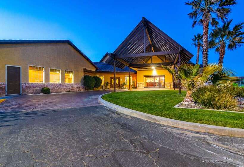 בית מלון כפרי Comfort Inn & Suites