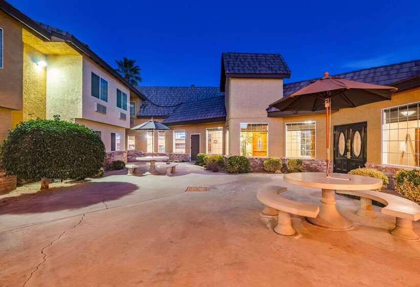 בית מלון כפרי Comfort Inn & Suites