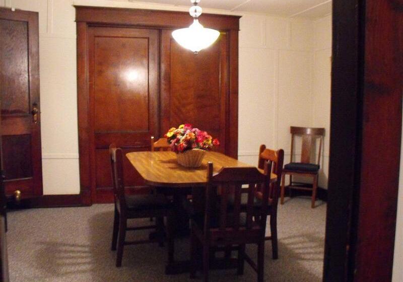 فندق Empire House