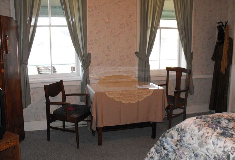 فندق Empire House