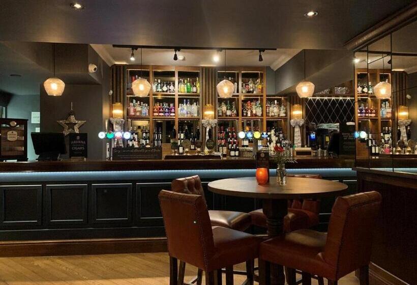 בית מלון כפרי Harper S Steakhouse With Rooms, Haslemere