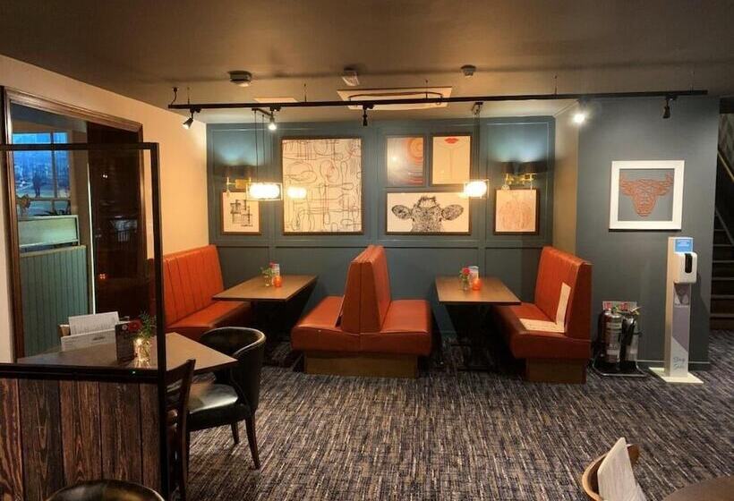 בית מלון כפרי Harper S Steakhouse With Rooms, Haslemere