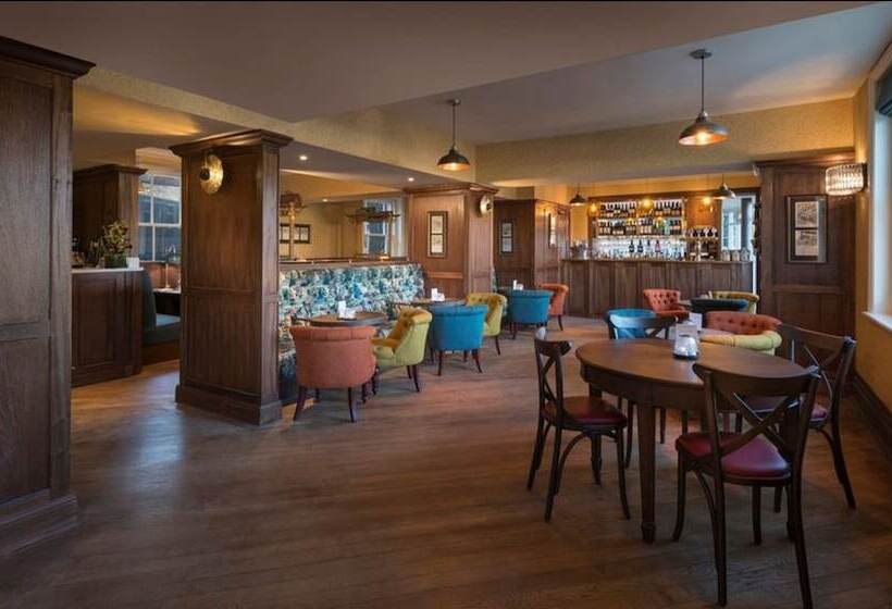 בית מלון כפרי Harper S Steakhouse With Rooms, Haslemere