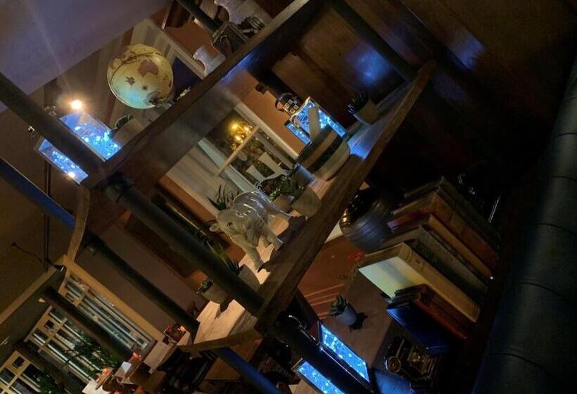 בית מלון כפרי Harper S Steakhouse With Rooms, Haslemere