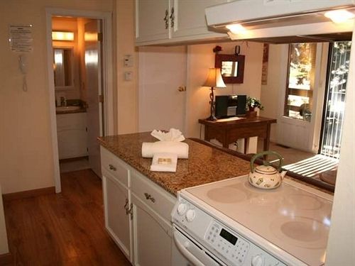 בית מלון כפרי Heavenly Valley Base Area Condos By Accommodation Station