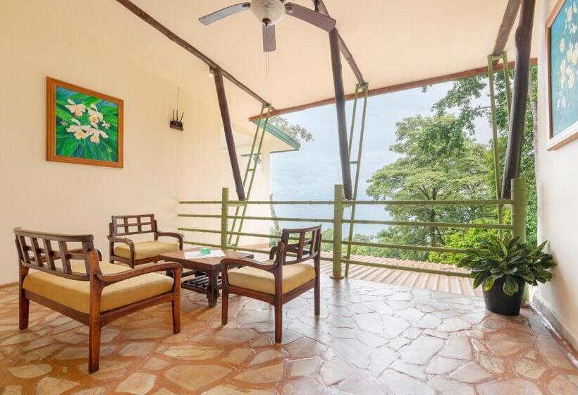 Отель Issimo Suites