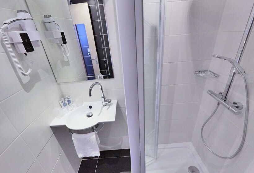 ホテル Kyriad Saint Quentin En Yvelines  Montigny