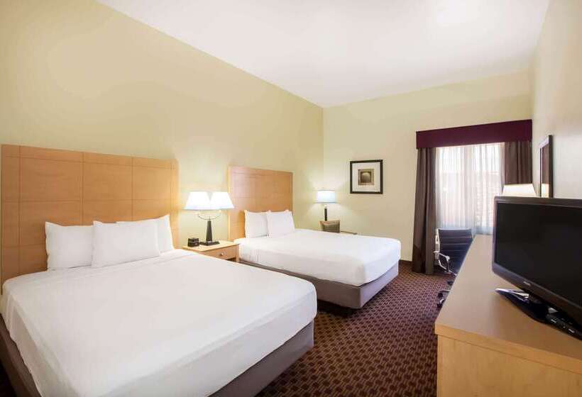 Отель La Quinta By Wyndham Odessa North