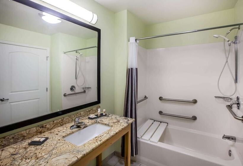 Отель La Quinta By Wyndham Odessa North