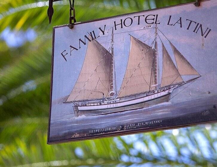 Отель Latini Family