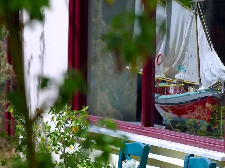 Отель Latini Family