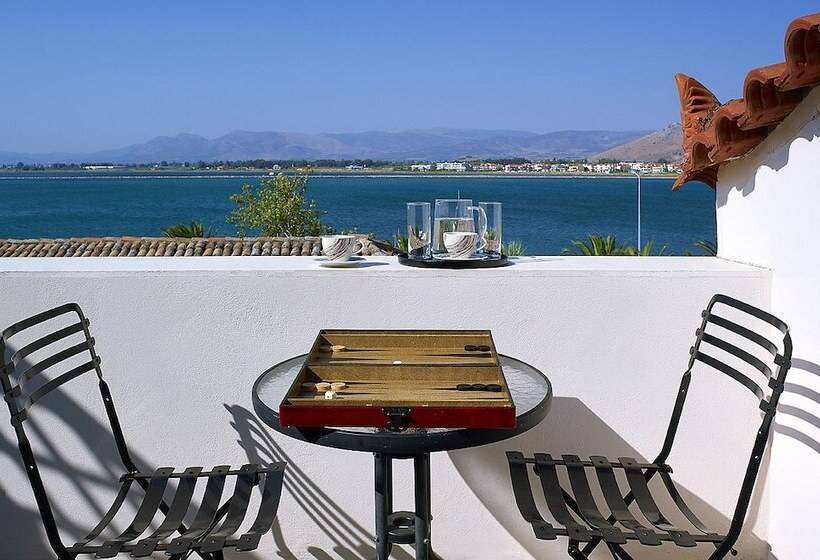 Отель Latini Family