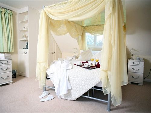 فندق Les Bouviers Restaurant With Rooms