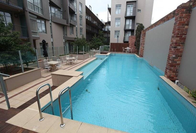 בית מלון כפרי Melbourne Metropole Central Official