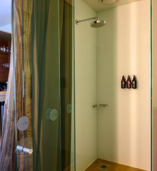 호텔 Ohtel Wellington