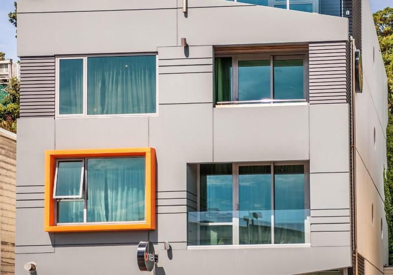 호텔 Ohtel Wellington