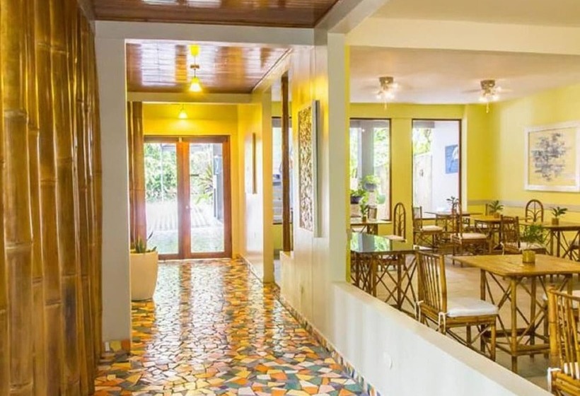 ホテル Plaza Yara