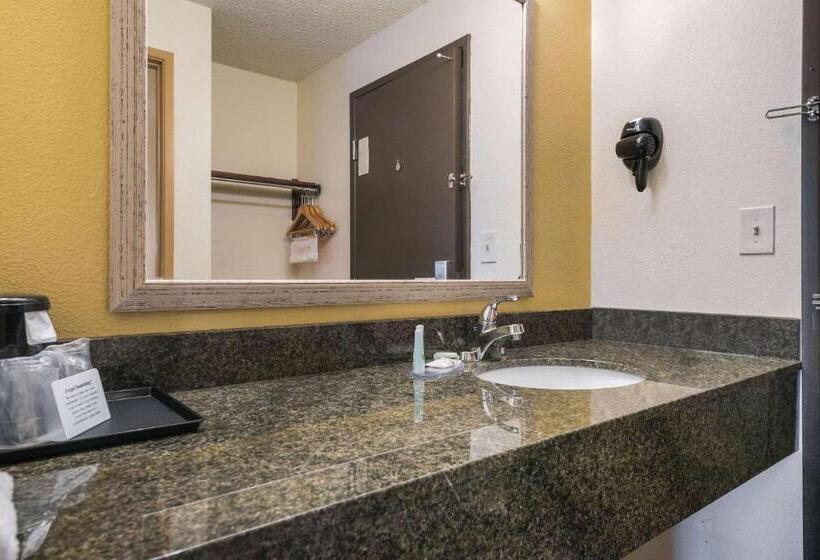 فندق Quality Inn & Suites Silverdale Bangor Keyport