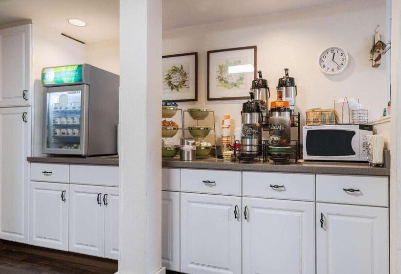 فندق Quality Inn & Suites Silverdale Bangor Keyport