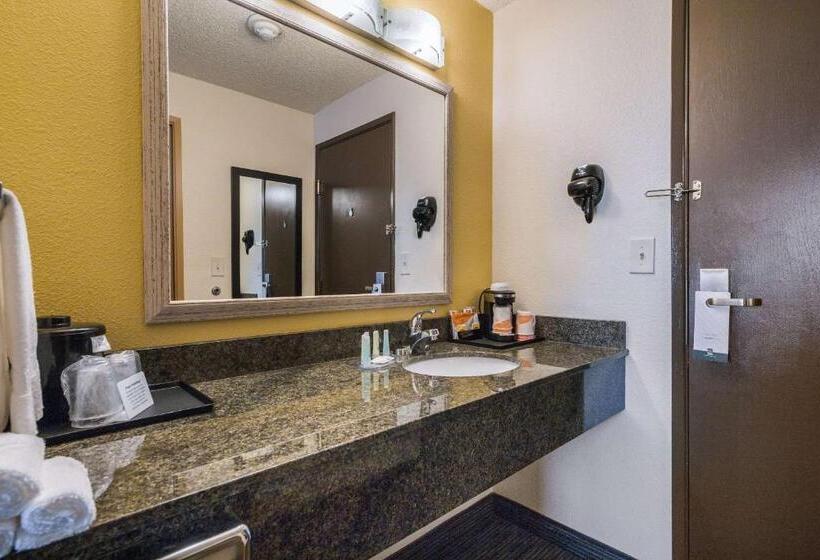 فندق Quality Inn & Suites Silverdale Bangor Keyport