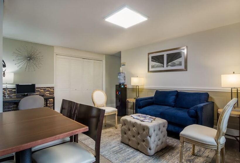 فندق Quality Inn & Suites Silverdale Bangor Keyport