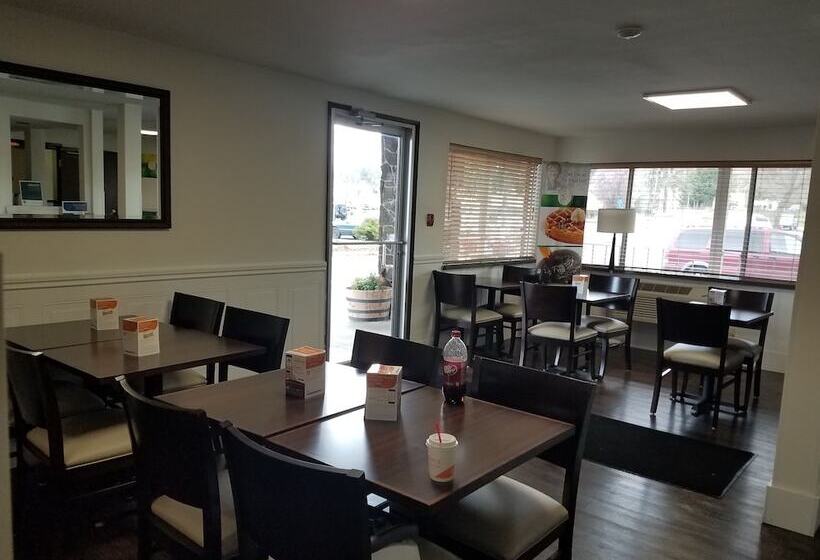 فندق Quality Inn & Suites Silverdale Bangor Keyport