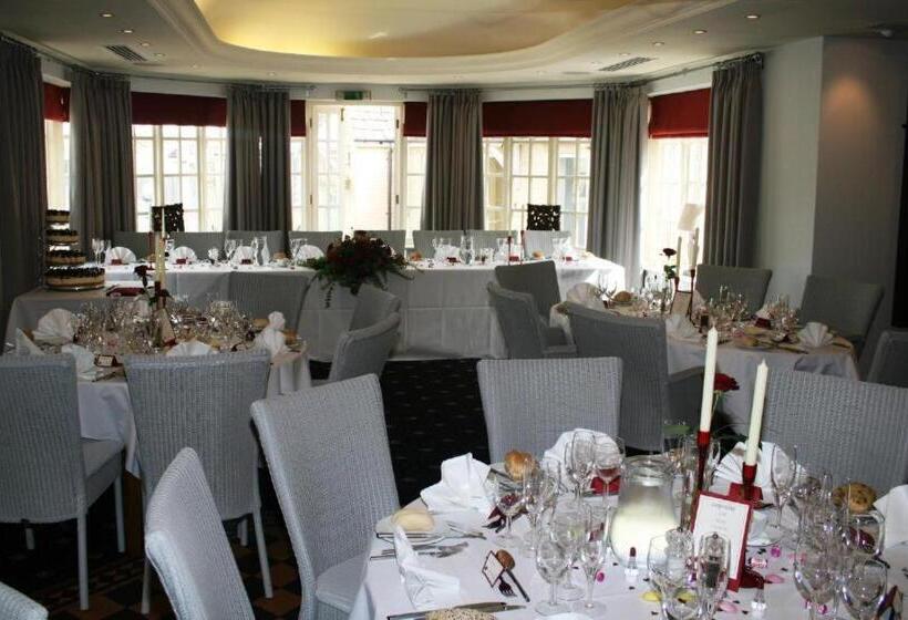 酒店 Queen S Head Inn