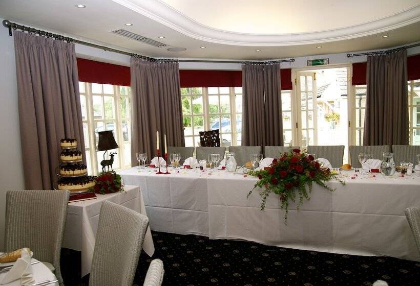 호텔 Queen S Head Inn