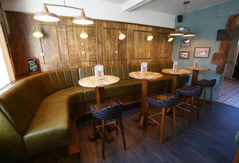 ホテル Queens Head