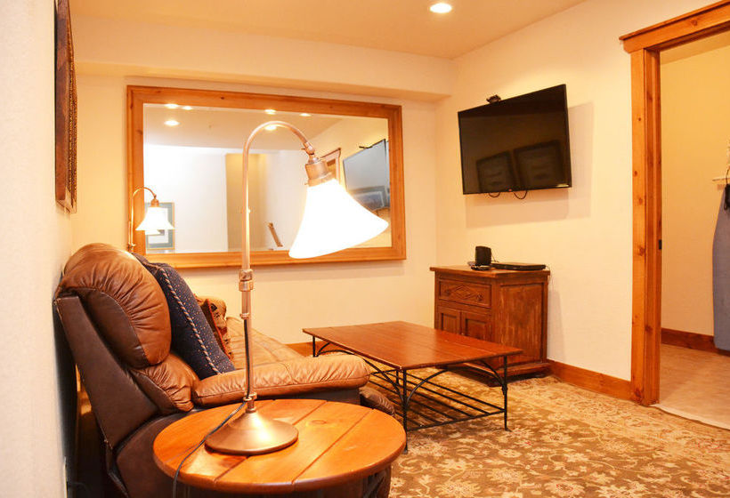 호텔 Saddlewood By Ski Village Resorts