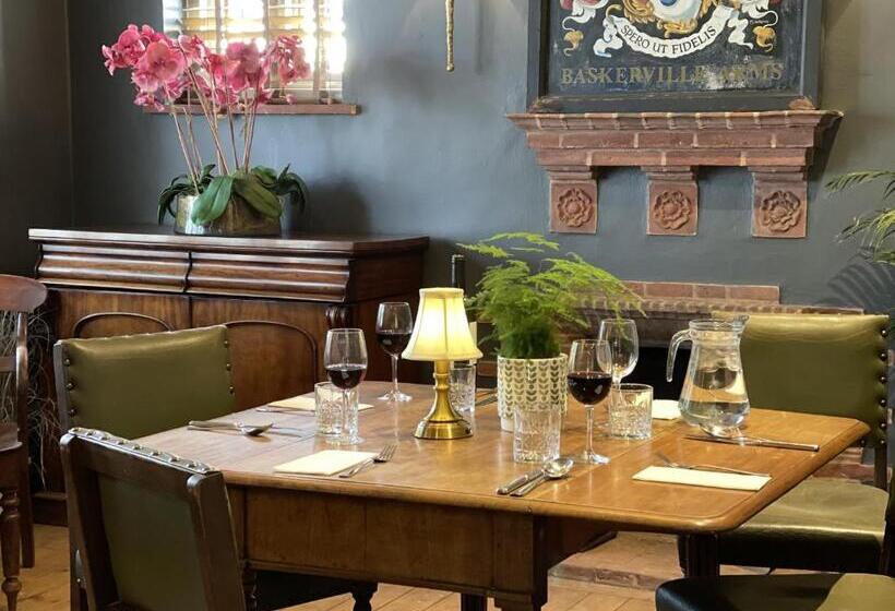 ホテル Baskerville