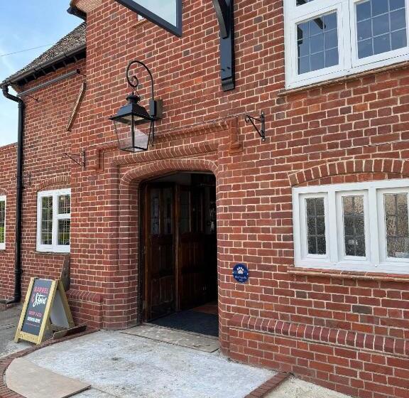 ホテル Baskerville