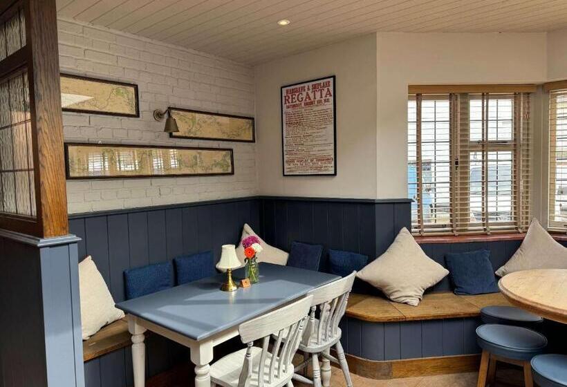 ホテル Baskerville