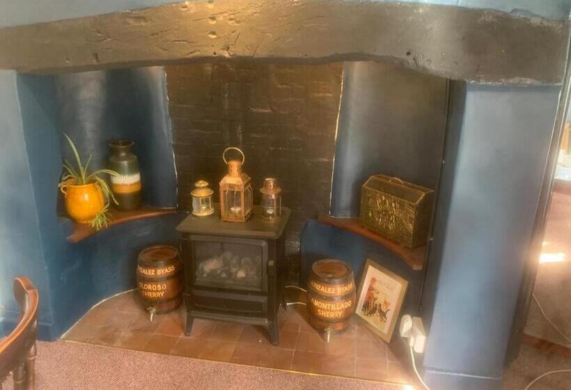 בית מלון כפרי The Bell Inn